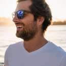 Handsome, tall and tanned guy wants to meet shy woman in Bloomington-Normal